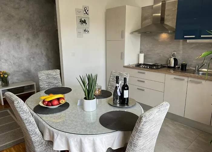 Nera Apartment *